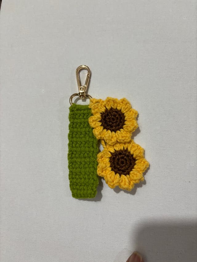 Crochet Twin sunflower keychain
