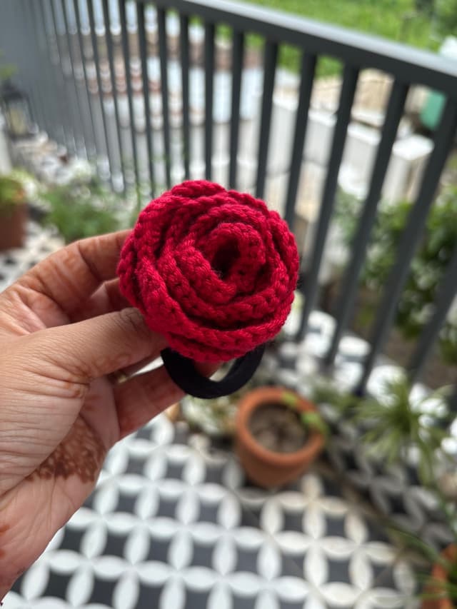 Crochet rose hair tie